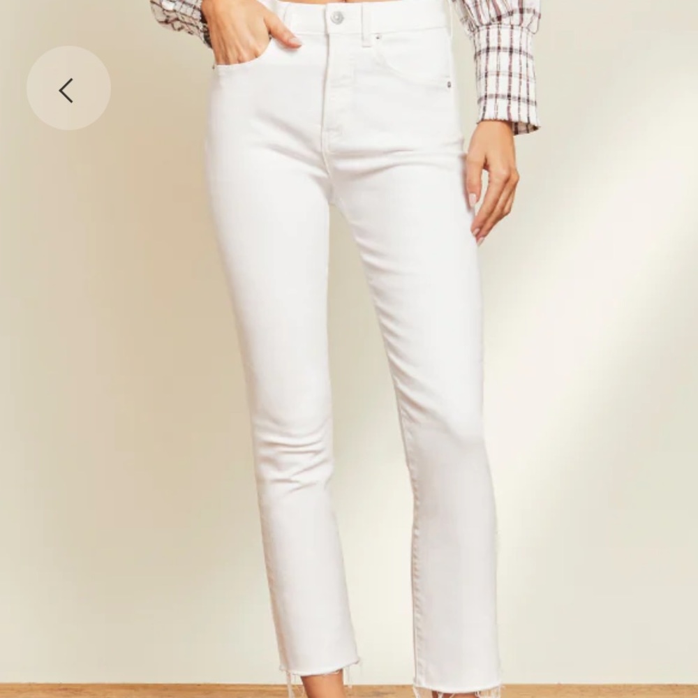 Veronica Beard Carly Kick Flare. New with tags. White. Size 29/8.